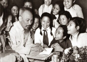 HỒ CHỦ TỊCH VỚI VẤN ĐỀ ĐỌC SÁCH VÀ TỰ HỌC