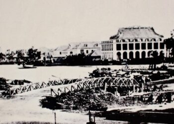 Triển lãm ảnh tư liệu “Hồ Chí Minh kết tinh hồn dân tộc”
